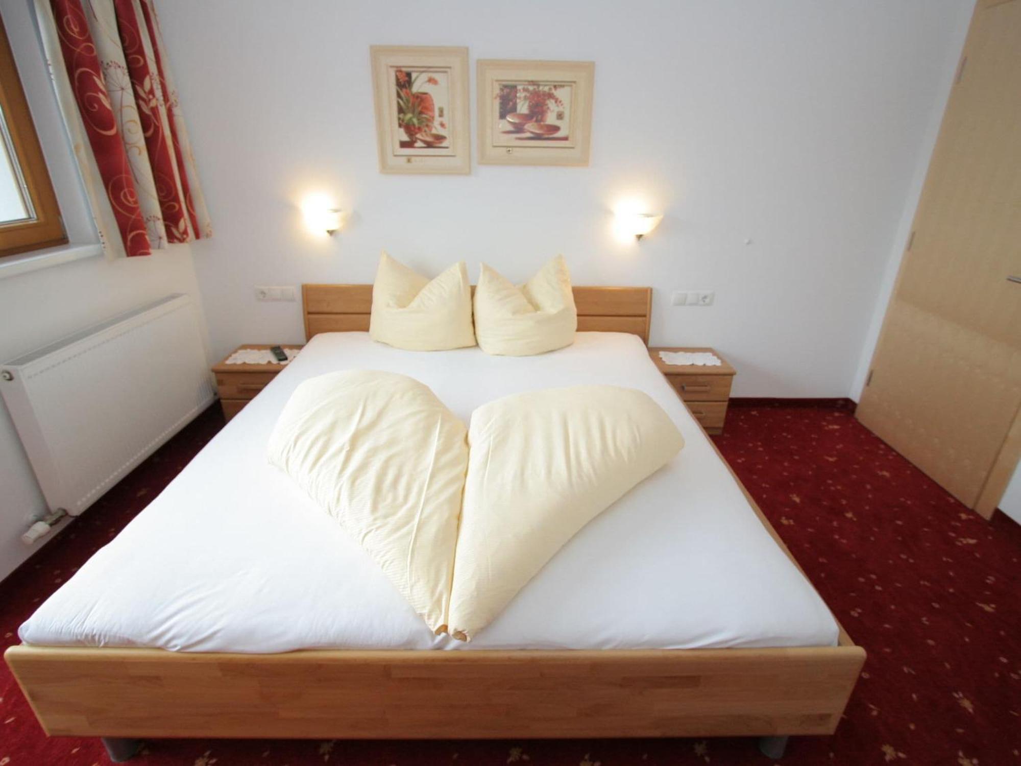 Spacious Holiday Flat Close To The Ski Area Uderns Buitenkant foto